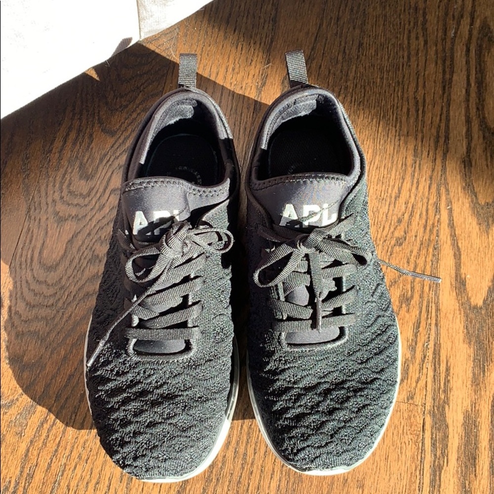 Black APL Techloom Phantom Size 8
